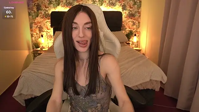 Snapshot of Alice_Arwen chatting on January 10, 2025, 1:41 pm Alice Arwen online show from January 10, 2025, 1:41 pm