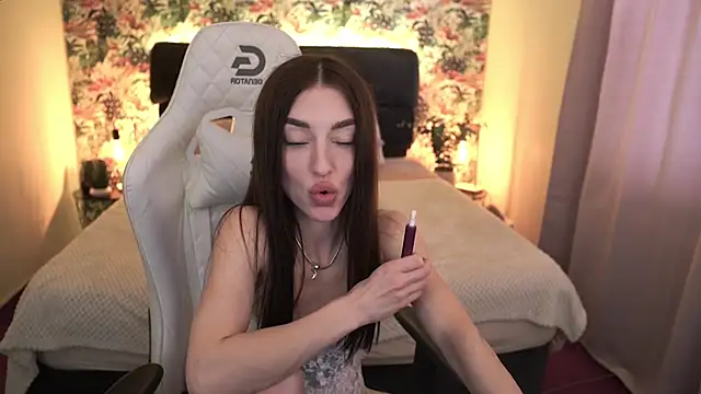 Snapshot of Alice_Arwen chatting on March 7, 2025, 12:23 pm Alice Arwen online show from March 7, 2025, 12:23 pm