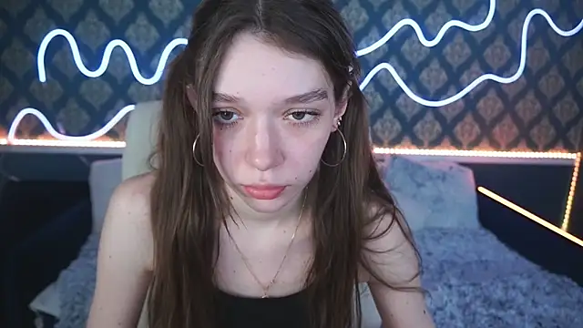 Snapshot of Cherry_Wipe chatting on December 6, 2024, 5:00 pm Cherry Wipe online show from December 6, 2024, 5:00 pm