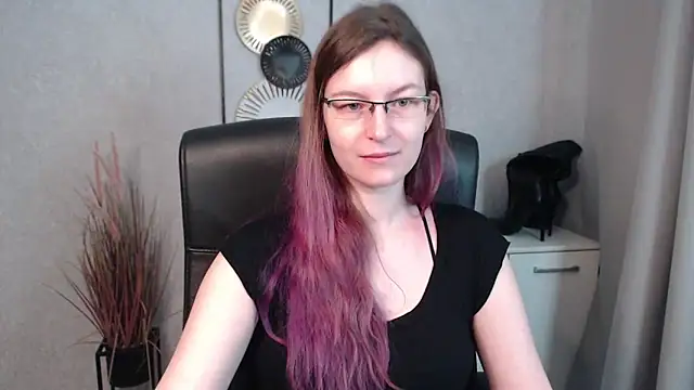 emmaxDelight online show from March 5, 2025, 7:27 am