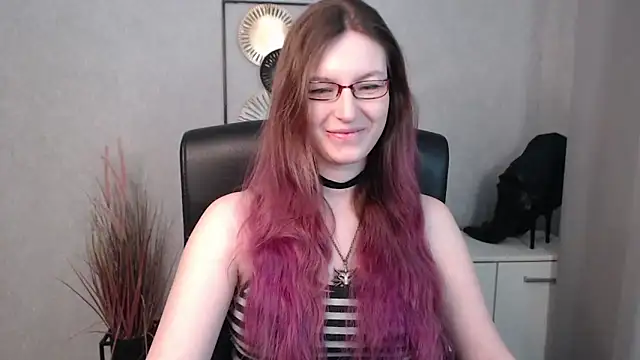 emmaxDelight online show from March 22, 2025, 7:36 am