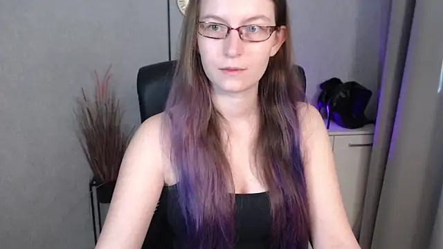 emmaxDelight online show from October 11, 2025, 6:12 am