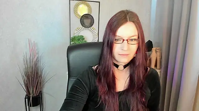emmaxDelight online show from May 29, 2026, 5:27 am