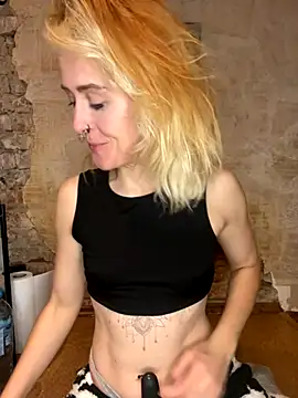 JoleneFuego online show from November 5, 2025, 9:15 pm