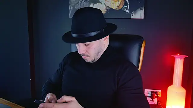 AngeloEric online show from December 19, 2024, 8:02 am