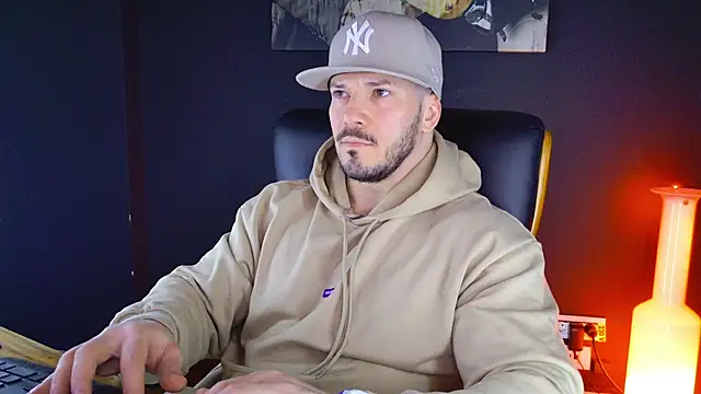 AngeloEric online show from January 26, 2025, 11:28 am