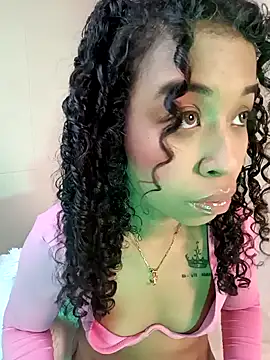 Snapshot of bella__honey chatting on December 23, 2024, 7:52 pm bella honey online show from December 23, 2024, 7:52 pm