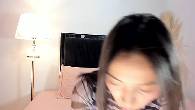 Snapshot of lilithTeen1_ chatting on April 24, 2026, 10:34 pm lilithTeen1 online show from April 24, 2026, 10:34 pm