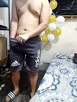 Snapshot of Gasparin32 chatting on March 9, 2025, 6:43 pm Gasparin32 online show from March 9, 2025, 6:43 pm