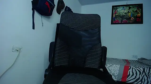 Snapshot of liamdaddystoy_ chatting on January 18, 2025, 1:40 pm liamdaddystoy online show from January 18, 2025, 1:40 pm