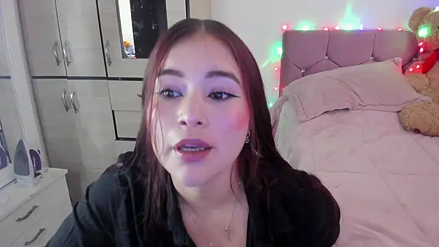 Snapshot of hotbbc_wife chatting on February 17, 2025, 7:53 pm hotbbc wife online show from February 17, 2025, 7:53 pm