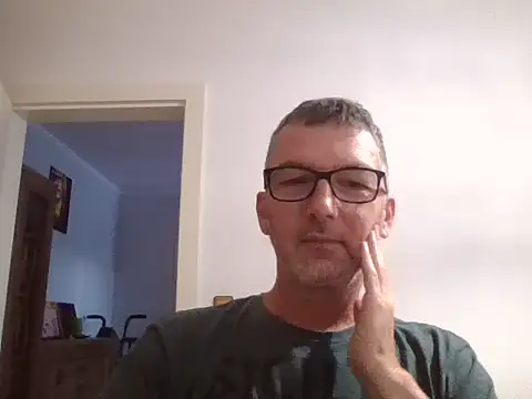 Erwin1357 online show from September 14, 2025, 3:33 pm