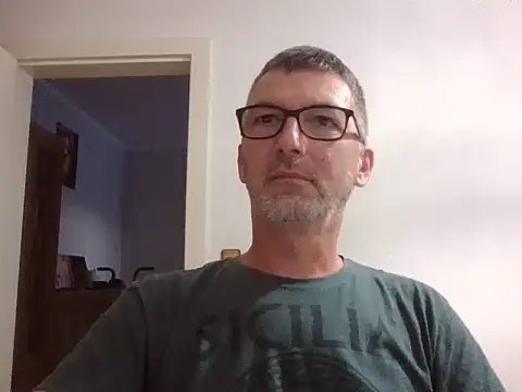 Erwin1357 online show from September 15, 2025, 4:40 pm