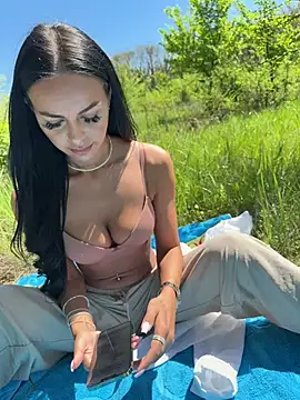 AmandaBby03 online show from April 26, 2026, 9:40 am