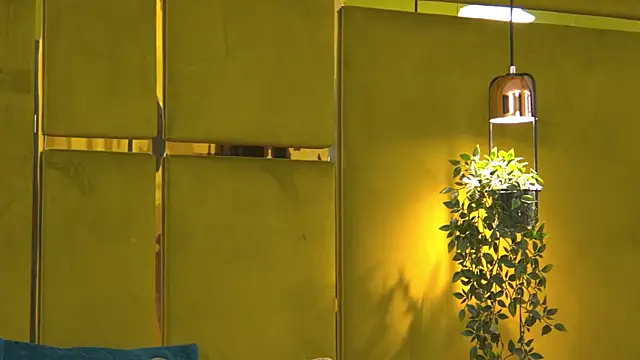 Snapshot of NattyDevon chatting on October 13, 2025, 5:40 am NattyDevon online show from October 13, 2025, 5:40 am