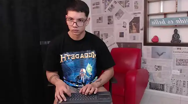 Magic boy20 online show from December 16, 2024, 12:49 pm