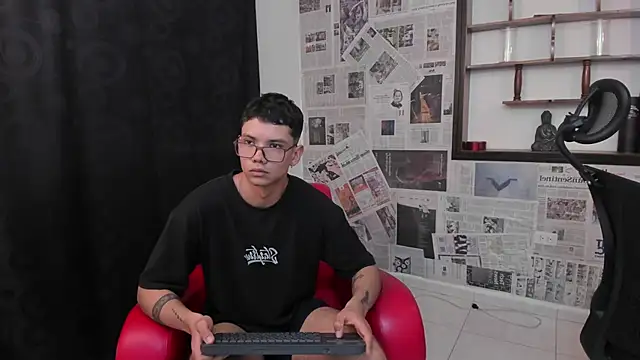 Magic boy20 online show from February 13, 2025, 10:54 pm