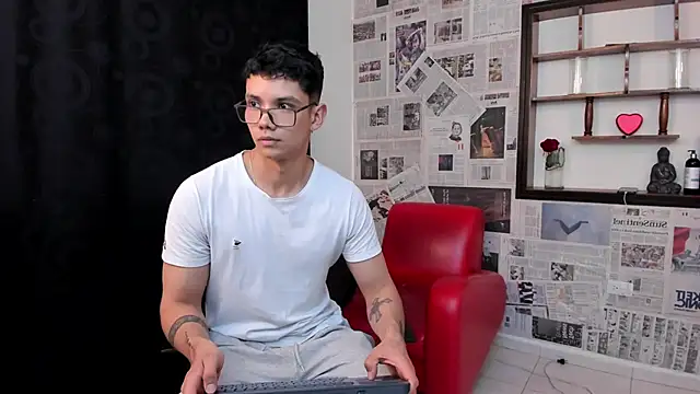 Magic boy20 online show from February 19, 2025, 10:31 pm