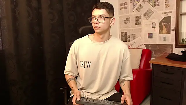 Magic boy20 online show from February 28, 2025, 7:35 pm