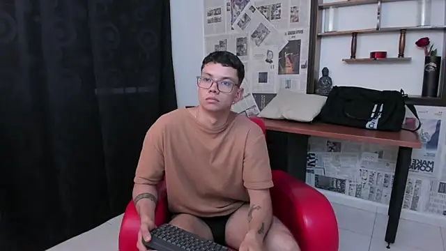 Magic boy20 online show from March 12, 2025, 10:39 pm
