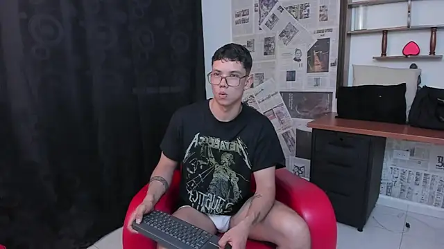 Magic boy20 online show from March 13, 2025, 10:43 pm