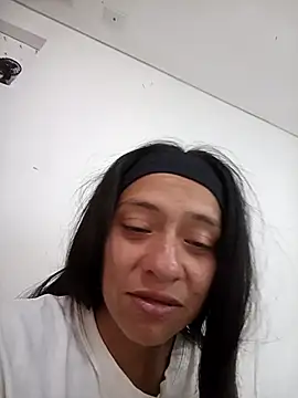Snapshot of loren3124 chatting on April 21, 2026, 5:06 pm loren3124 online show from April 21, 2026, 5:06 pm