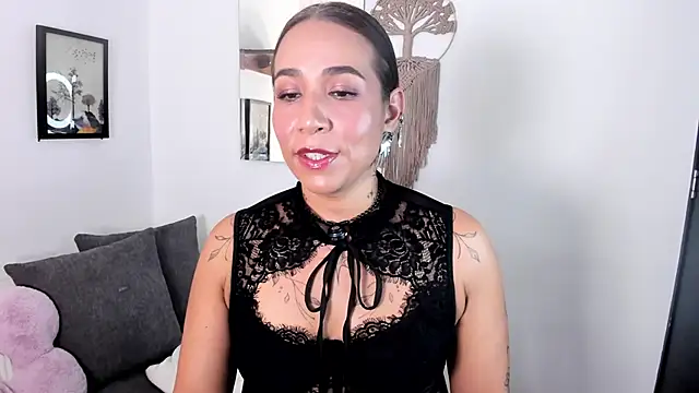 electra hunt online show from April 30, 2026, 1:34 am