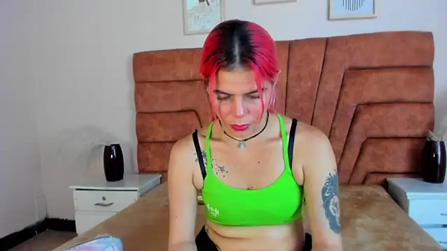 NIKI SANTANA online show from February 7, 2025, 8:10 pm