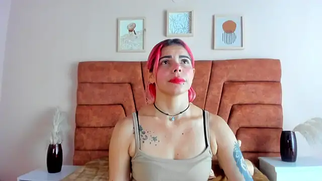 NIKI SANTANA online show from February 12, 2025, 7:56 pm