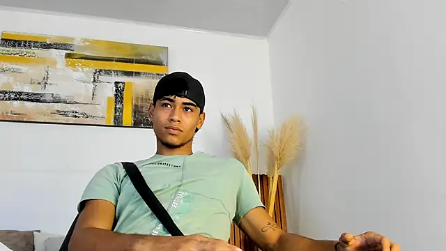 Snapshot of zander_2120 chatting on September 22, 2025, 1:24 pm zander 2120 online show from September 22, 2025, 1:24 pm