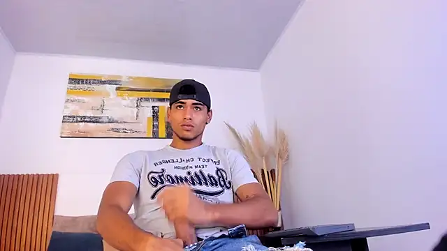 Snapshot of zander_2120 chatting on October 7, 2025, 12:57 pm zander 2120 online show from October 7, 2025, 12:57 pm