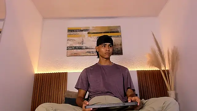 Snapshot of zander_2120 chatting on October 25, 2025, 1:18 pm zander 2120 online show from October 25, 2025, 1:18 pm