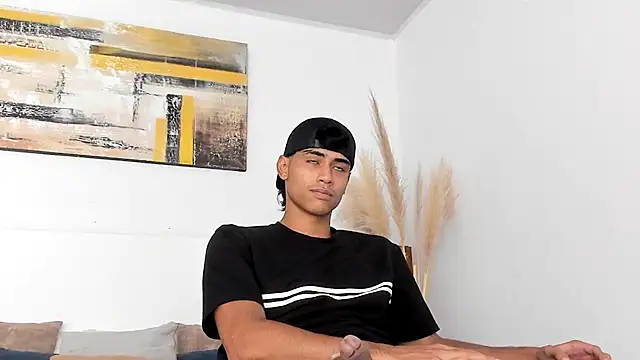 Snapshot of zander_2120 chatting on October 29, 2025, 1:24 pm zander 2120 online show from October 29, 2025, 1:24 pm