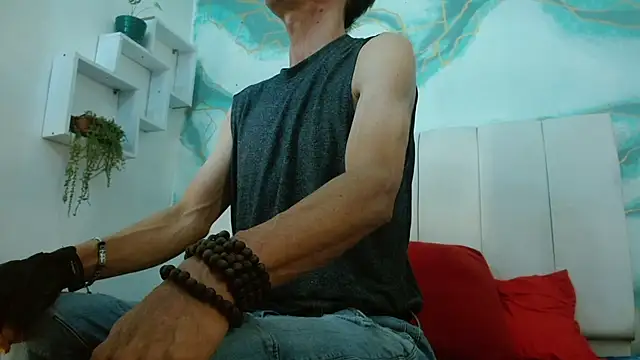 laye19 online show from January 30, 2025, 1:31 pm