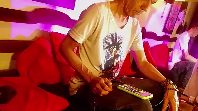 Snapshot of laye19 chatting on March 10, 2026, 7:02 am laye19 online show from March 10, 2026, 7:02 am