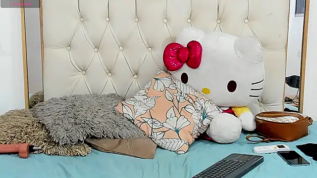 camila sex latina online show from January 23, 2025, 6:39 am