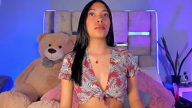 KarolRojas  online show from January 10, 2025, 4:12 am