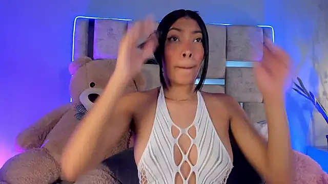 KarolRojas  online show from March 2, 2025, 3:13 am