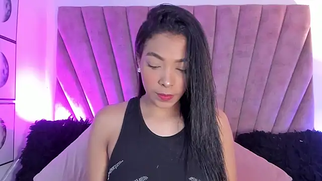 KarolRojas  online show from October 25, 2025, 3:25 am