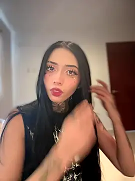 ANDREA FERRY online show from October 2, 2025, 9:44 pm