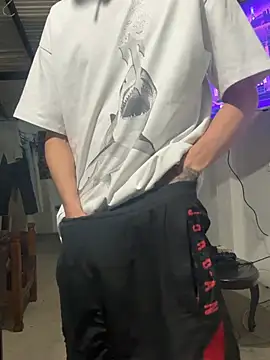 Snapshot of 27powercm chatting on March 20, 2026, 5:01 am 27powercm online show from March 20, 2026, 5:01 am