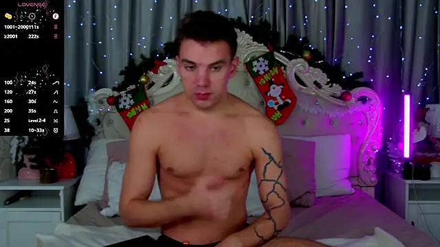 ArthurWhitee online show from January 24, 2025, 3:43 am