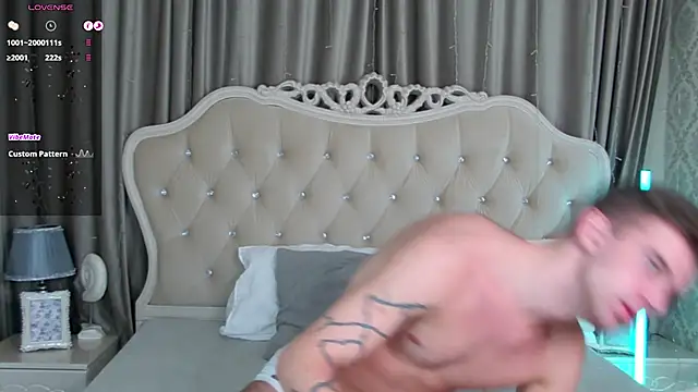 ArthurWhitee online show from January 29, 2025, 4:15 am