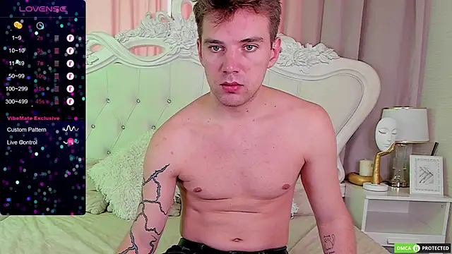 ArthurWhitee online show from September 12, 2025, 8:14 am