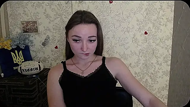  Barbie Kiss  online show from December 17, 2024, 12:33 pm