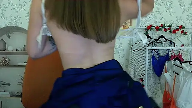 Snapshot of _Barbie_Kiss_ chatting on October 20, 2025, 2:39 pm  Barbie Kiss  online show from October 20, 2025, 2:39 pm