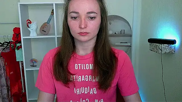  Barbie Kiss  online show from June 15, 2026, 9:33 am