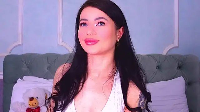 SelenaBell online show from February 3, 2026, 7:19 pm