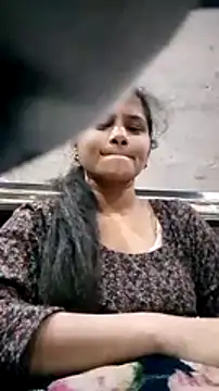Snapshot of VyingAviary chatting on February 6, 2025, 6:02 pm VyingAviary online show from February 6, 2025, 6:02 pm