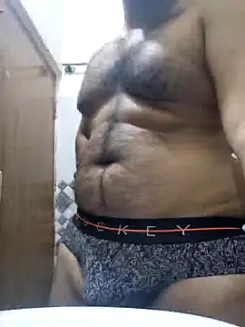 Snapshot of yourdreamman0705 chatting on February 6, 2025, 5:51 pm yourdreamman0705 online show from February 6, 2025, 5:51 pm